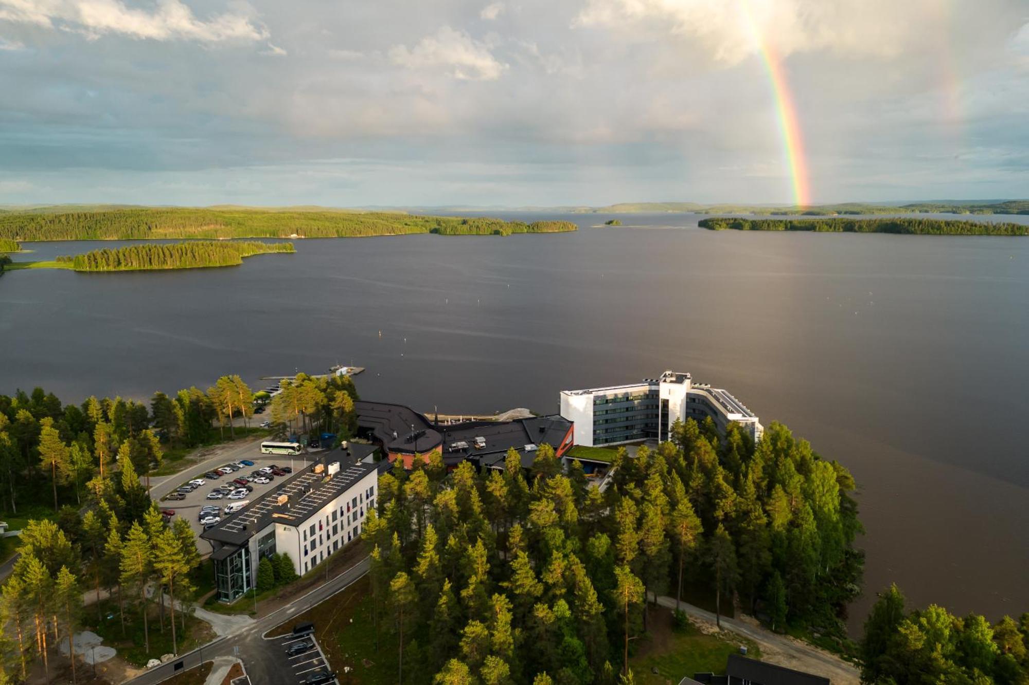 Break Sokos Hotel Bomba Нурмес Экстерьер фото